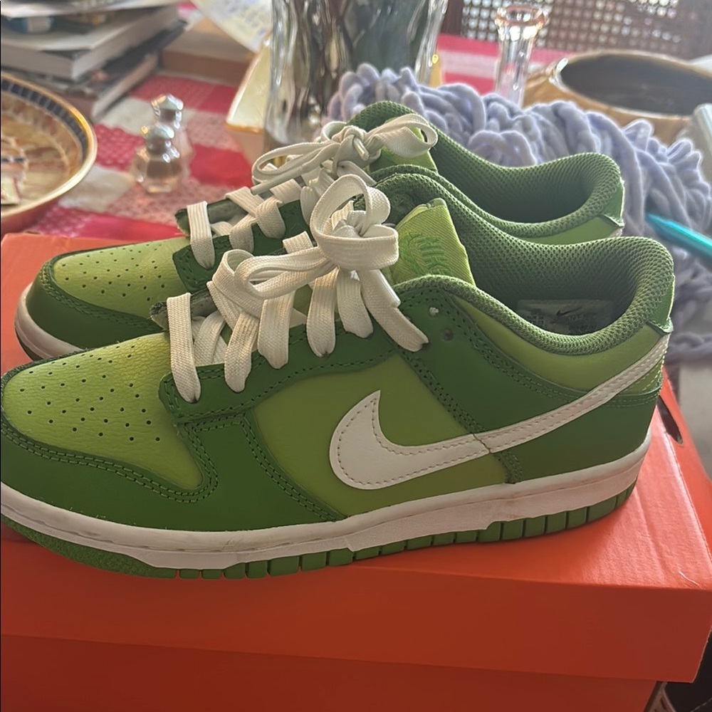 Nike Green and White Sneakers Classic Low-Top Design